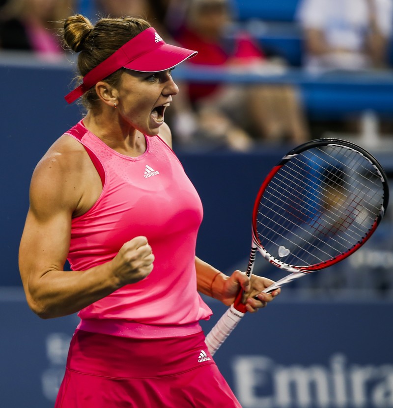 Simona Halep şi-a încordat muşchii FOTO: EPA