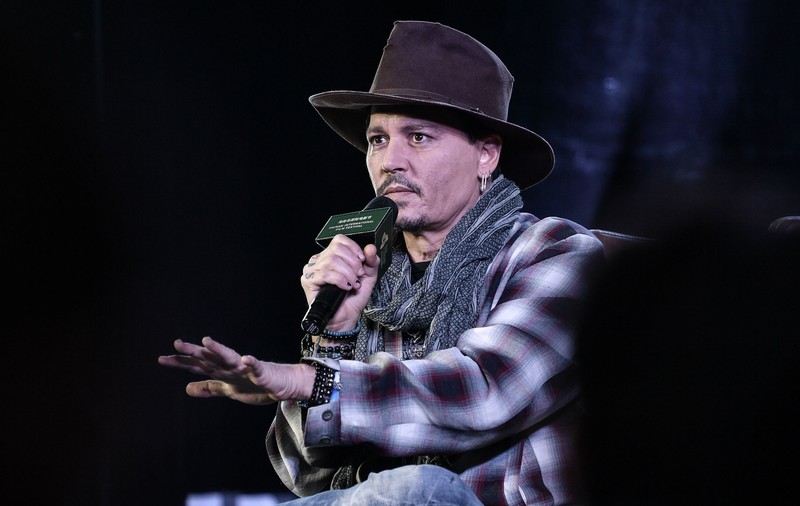 Casa de modă Dior șterge o reclamă cu Johnny Depp în urma protestelor comunității amerindiene