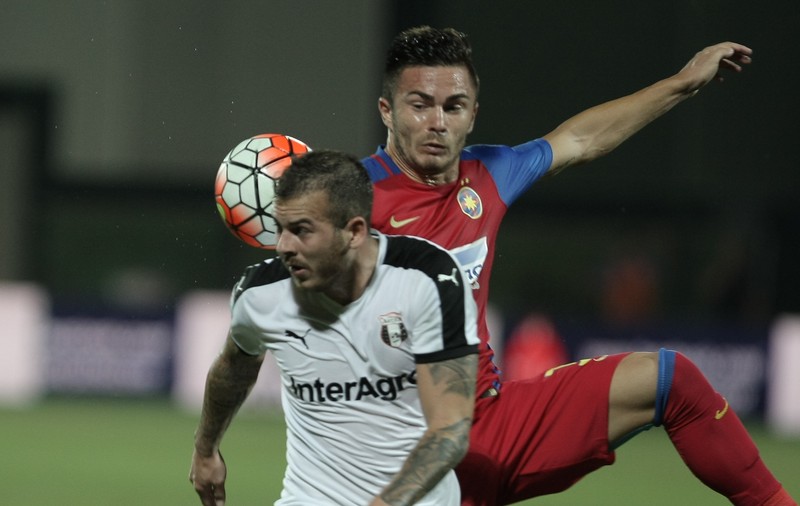 Liga I: Astra  - Steaua 2-0. N-au mers cu Steaua, au fost cu Astra! Trei goluri anulate campioanei en-titre de brigada lui Colțescu! ^Campioana, gafă de amatori: legitimația lui Muniru!