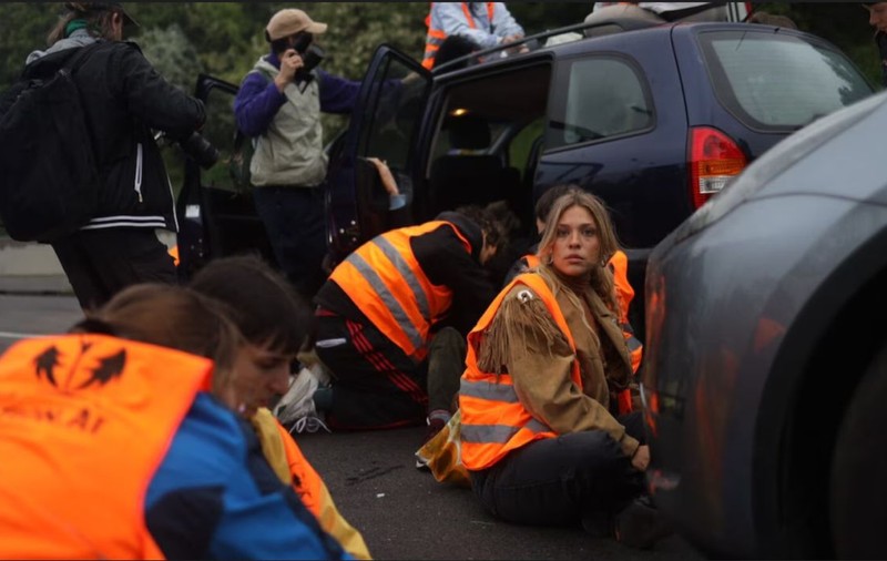 277 de șoferi au fost amendați pentru că au mers prea încet în aceeași zi și în același loc, pe o autostradă din Austria