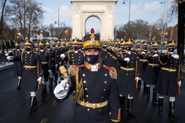 Parada militară de la Arcul de Triumf începe la 11.00 | Foto: Hepta
