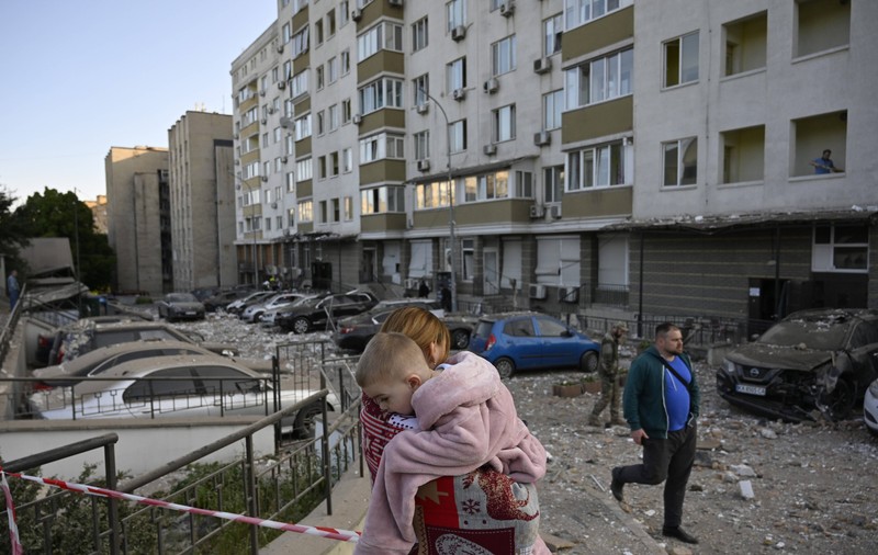 Rusia urmărește să epuizeze apărarea antiaeriană a Kievului și limitarea contraofensivei, spun experții despre valul recent de atacuri cu rachete