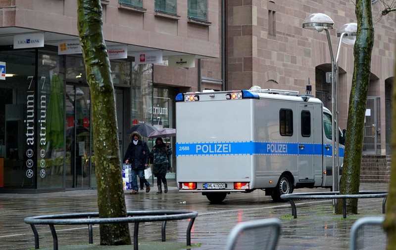 Două clădiri cu români din orașul german Hagen, supravegheate de poliție 24 de ore din 24. Motivul pentru care autoritățile au luat această decizie