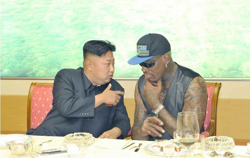 Dennis Rodman a făcut o destăinuire: "Kim Jong-un are o fiică. Am ţinut-o în braţe"