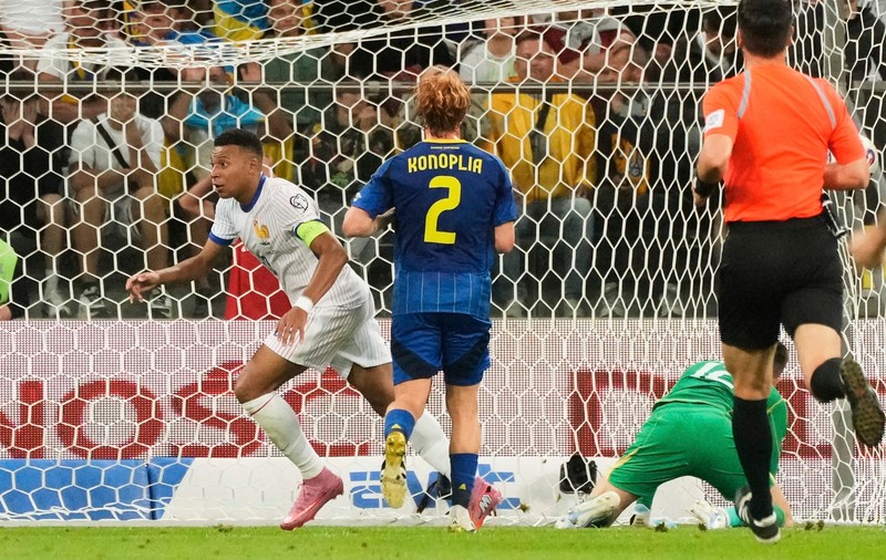 Rezultatele de vineri din preliminariile Campionatului Mondial 2026: festival de goluri/ Italia și Franța își respectă statutul
