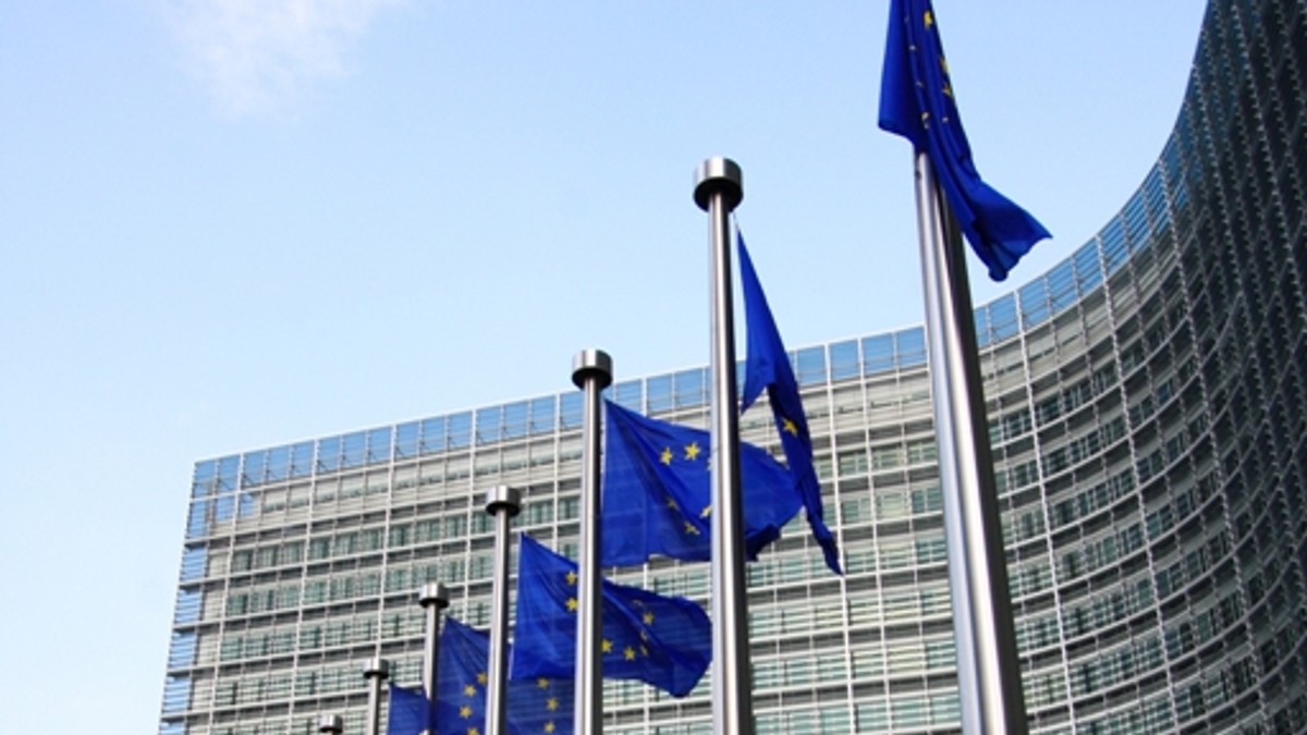 Cartelul valutiștilor. Opt giganți bancari vor plăti amenzi de miliarde de euro pentru manipularea pieței valutare. Sediul Comisiei Europene