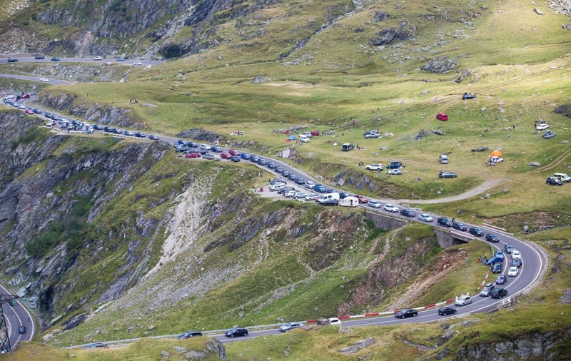 Turul României la ciclism închide astăzi circulația pe Transfăgărășan. Ce urmează în București