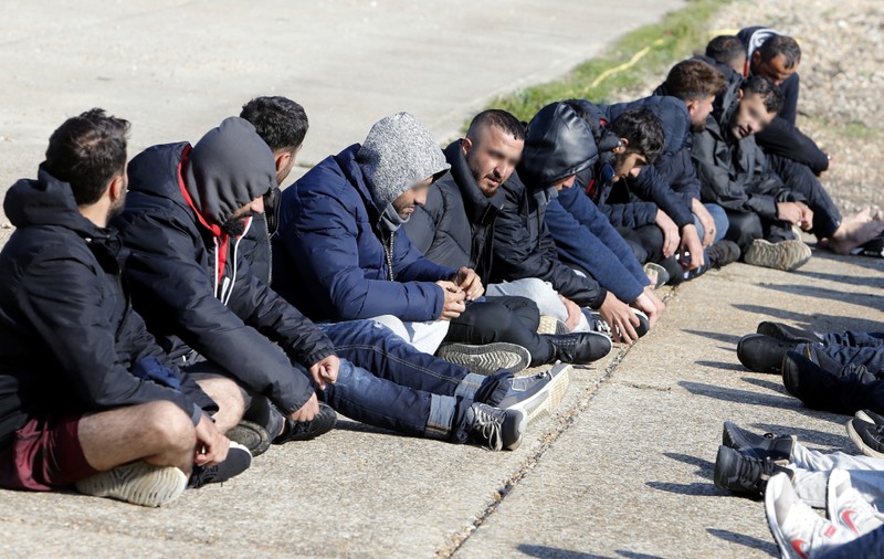 Parlamentul European dă undă verde înființării de centre în afara UE pentru returnarea imigranţilor