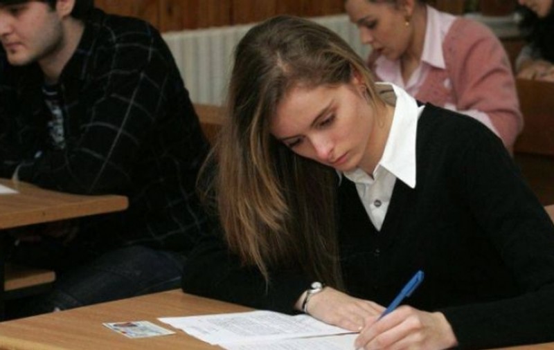 BACALAUREAT 2015. Elevii susţin, astăzi, examenul la Istorie sau la Matematică