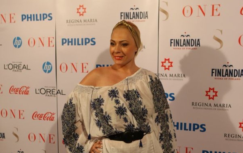 Giulia Nahmany a făcut ţinuta varză la o petrecere! Uite cum s-a îmbrăcat! | FOTO