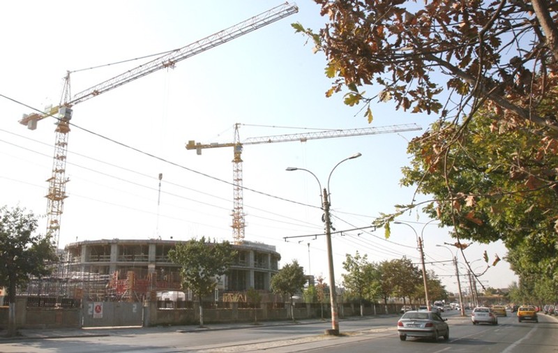 Incredibil! Vezi cât de repede se ridică cea mai înaltă clădire din România!