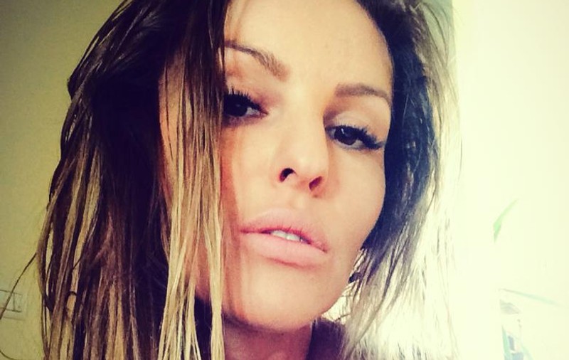 Denisa Nechifor, "asaltată" de un obsedat! Pentru ce voia omul să-i dea 5.000 de euro blondei