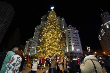 Lighting of the Christmas lights in Madrid. November 26, 2021 Encendido de las luces de Navidad en Madrid. 26 de Noviembre de 2021 797/David Sierra/Cordon Press Cordon Press,Image: 645303132, License: Rights-managed, Restrictions: , Model Release: no, Credit line: Profimedia