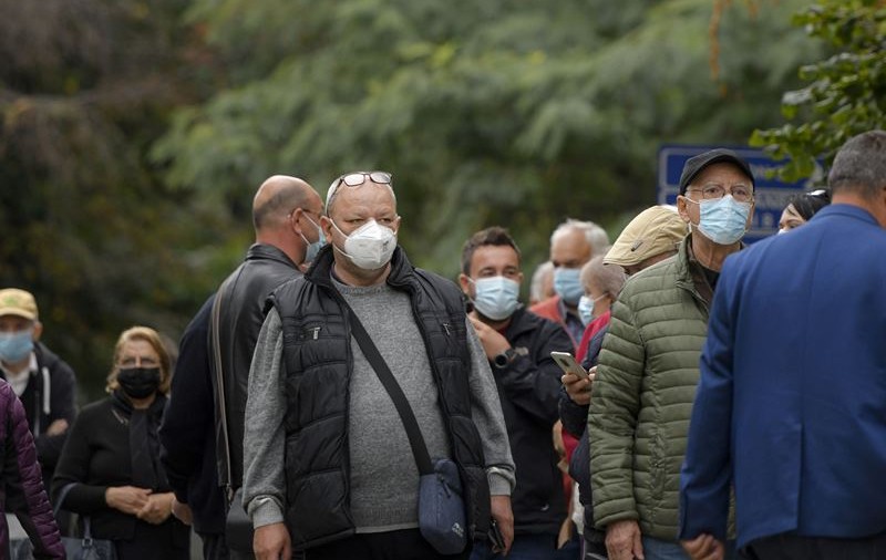 Rata de infectare din București a ajuns la 7,68. Ce restricții vor intra în vigoare
