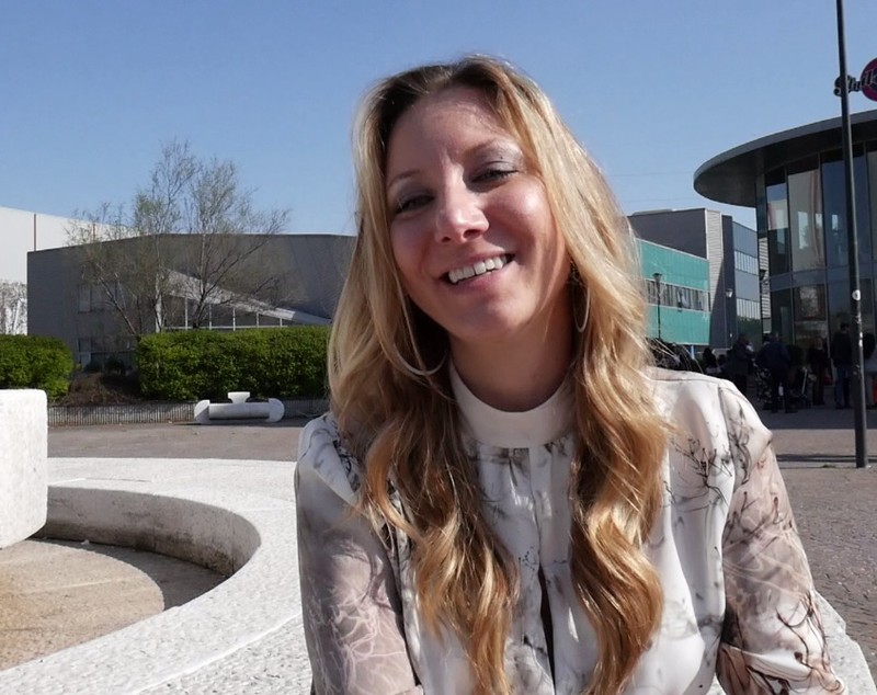 VIDEO / Vera Quarleri, tânăra din Italia care a avut badantă din România pentru bunica ei. Inspirată de ea, și-a dat disertația în Sindromul Italia