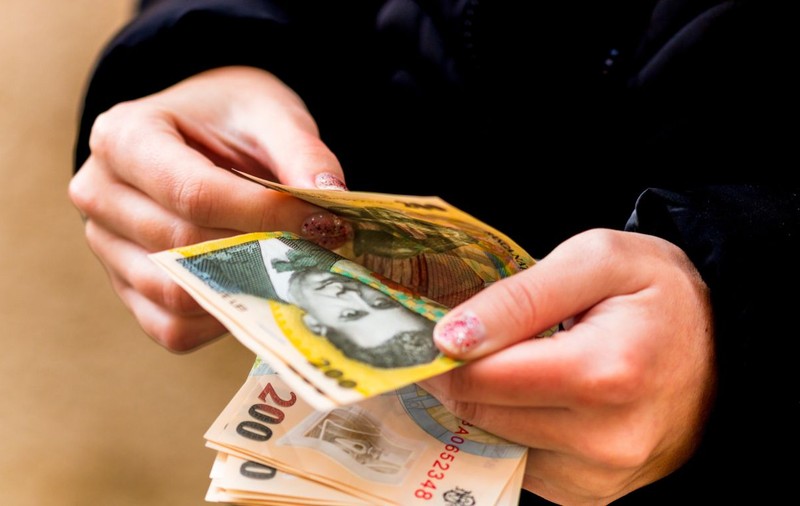 Un expert financiar dezvăluie „suma de care ai nevoie pentru a fi fericit”