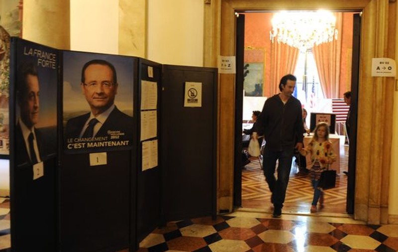Francezii au început să voteze în cel de-al doilea tur al scrutinului prezidenţial