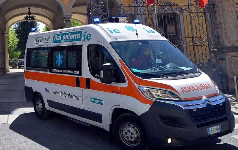 O adolescentă română a murit pe loc, în Italia, într-un accident de circulație. Fata avea doar 16 ani