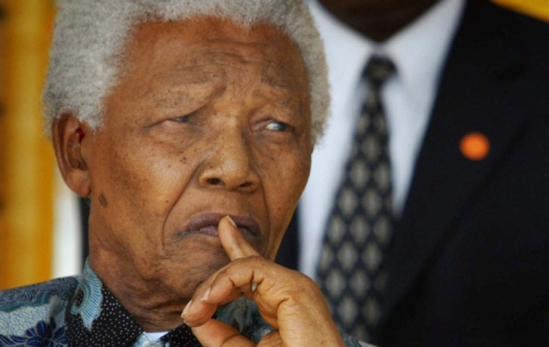 Fostul preşedinte sud-african Nelson Mandela, în vârstă de 94 de ani, a fost spitalizat 
