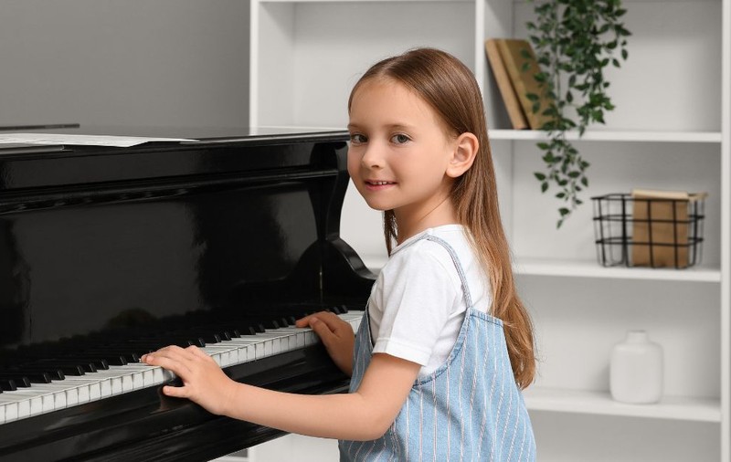 Ancora Hub: Cum alegi instrumentul muzical potrivit pentru copilul tău? Şi de la ce vârstă?