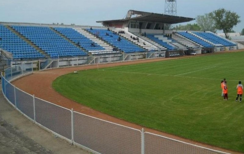 Un stadion nou se va construi într-un oraș din România care n-are echipă în primele trei ligi! Inaugurarea altei arene noi din România se amână