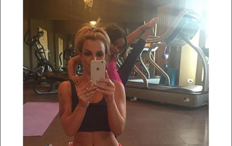 Britney Spears, mai sexy ca niciodată! A pozat în ipostaze provocatoare!