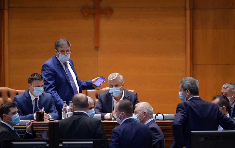 UPDATE | Parlamentul a votat ca alegerile locale să aibă loc pe 27 septembrie