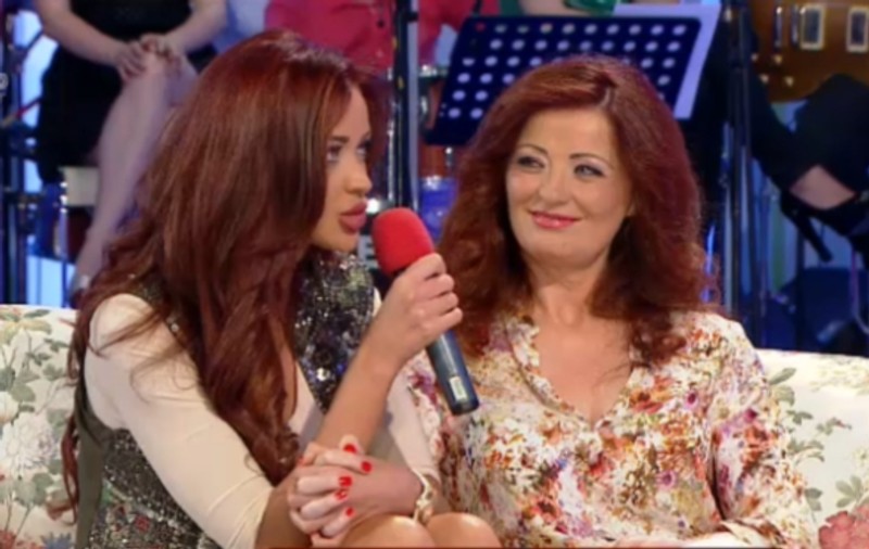 Bianca Drăguşanu ÎL VREA NAŞ PE MĂRUŢĂ şi MĂRTURISEŞTE: "Am spus: MAMĂ, CRED CĂ SUNT ÎNSĂRCINATĂ!". Uite ce confidenţe a făcut iubita lui Victor Slav
