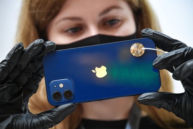 iPhone 12 Sursa foto: HEPTA