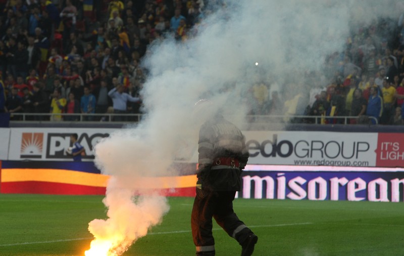 Dinamo, Petrolul şi Rapid, amendate din cauza suporterilor