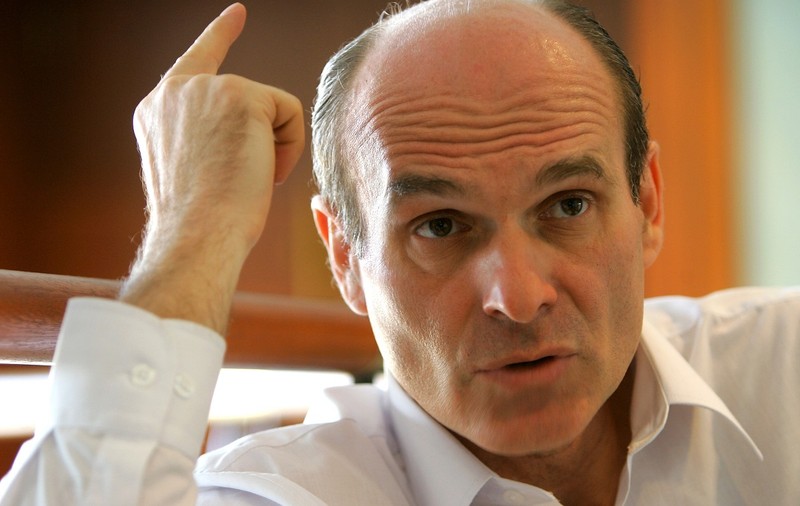 CTP, mesaj de Ziua Națională: „Ce ziceți, de pildă, să fie albastru în loc de verde, ca să fie semaforul cum e tricolorul?”