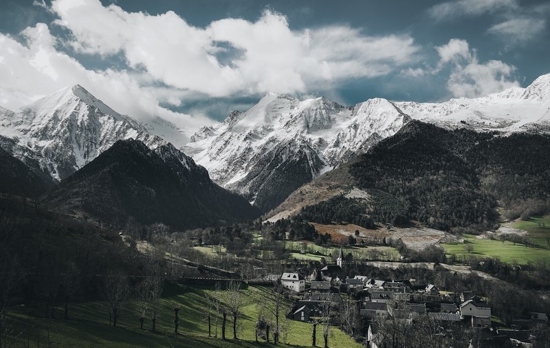 Munții Pirinei – curiozități. Unde se află și ce poți vizita