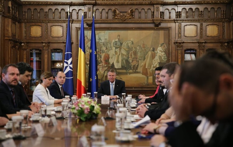 FOTO | Klaus Iohannis, la începutul întâlnirii cu reprezentanţii magistraţilor: "Astăzi o să discutăm despre justiţie şi legile justiţiei, şi vreau să fie preluată această declaraţie"