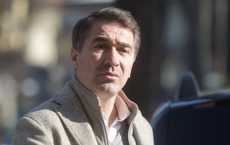 Cum încearcă avocații lui Arsene să oprească extrădarea: „Risc ridicat de sinucidere”. Alina Gorghiu spune că „e un tertip”, iar decizia e definitivă