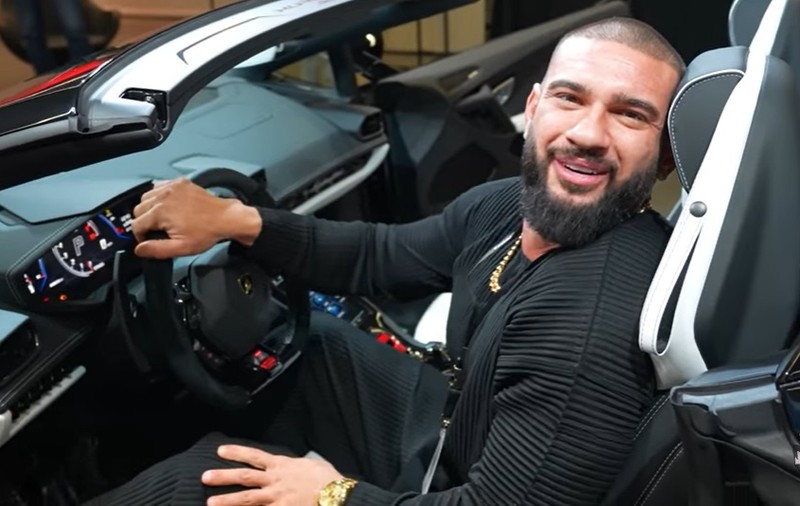 Imagini cu mașina de 300.000 de euro a lui Dorian Popa. A mers la fabrica Lamborghini, în Italia: „Mi-au dat și lacrimile”