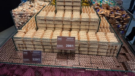 Magazinul Roshen s-a deschis la Piața Unirii. Foto: Libertatea