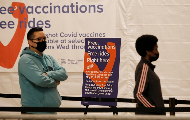 Funcţionarii municipali din New York, obligați să se vaccineze sau testeze la COVID în fiecare săptămână