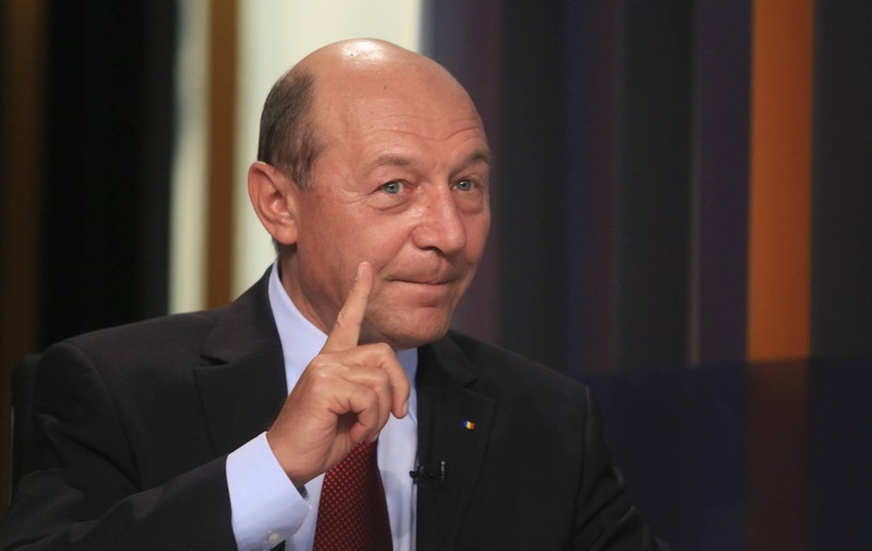 Traian Băsescu: Dragnea, vorbeşti cu tupeu despre lovitura de stat