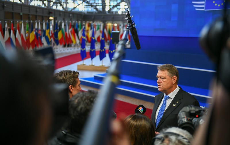 VIDEO | Klaus Iohannis, înainte de reuniunea Consiliului European: "Pe toţi ne avantajează un Brexit ordonat, este cea mai bună variantă. E bine să se termine până la europarlamentare"