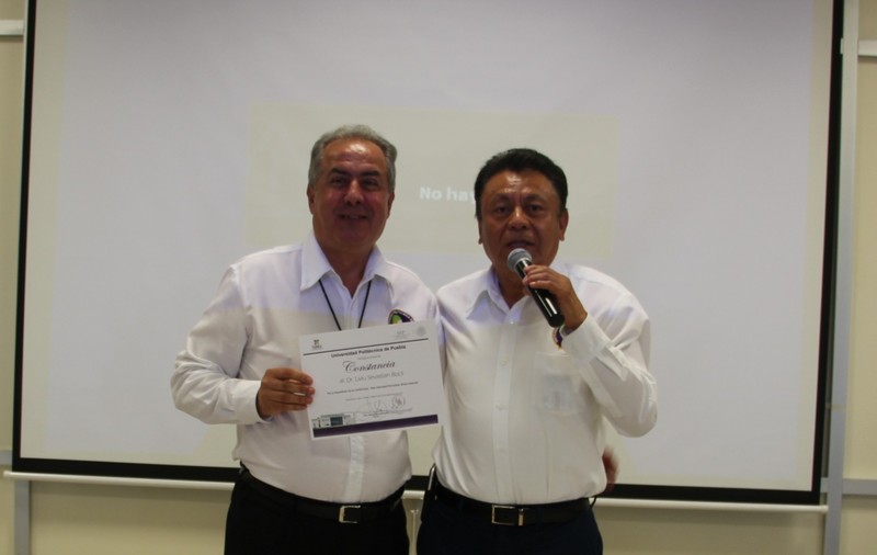 Un profesor din Arad a primit bursă de excelenţă din partea guvernului mexican