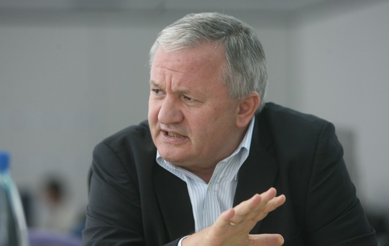 Adrian Porumboiu are poprire pe pensie. CEC Bank are de recuperat de la omul de afaceri suma de 534.298 lei