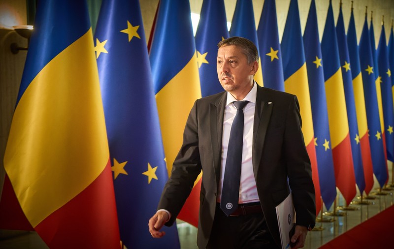 De ce și-a dat demisia Daniel David și cine i-ar putea lua locul în fruntea Ministerului Educației. Personajul vehiculat, acuzat de plagiat în 2016