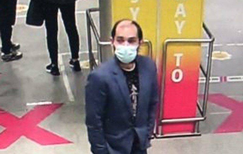 Un infractor venit din Londra a fost scăpat de poliția de frontieră a aeroportului din Cluj-Napoca și a fugit cu un taxi. Bărbatul nu a fost încă prins