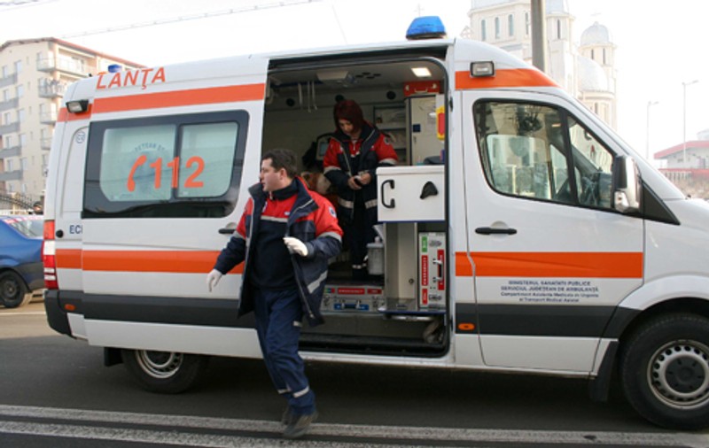 Un dulap a căzut peste un băiat de 8 ani, într-o şcoală din București. Cum se simte elevul
