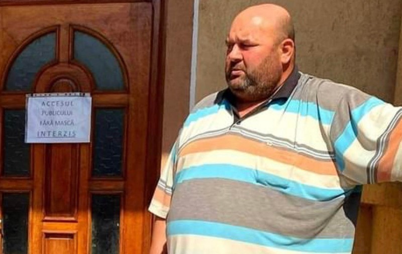 Ce cumpăraturi a făcut un primar PSD de la firma soției: câțiva saci de var, spray de muște, hârtie igienică. Nota de plată: un dosar penal