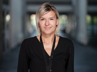 Almina Nikontovic, consilieră pentru migranți la primăria din Frederikshavn, Danemarca