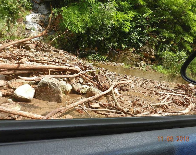«Transalpina Banatului», amenințată de viituri! Localnicii au sunat la 112