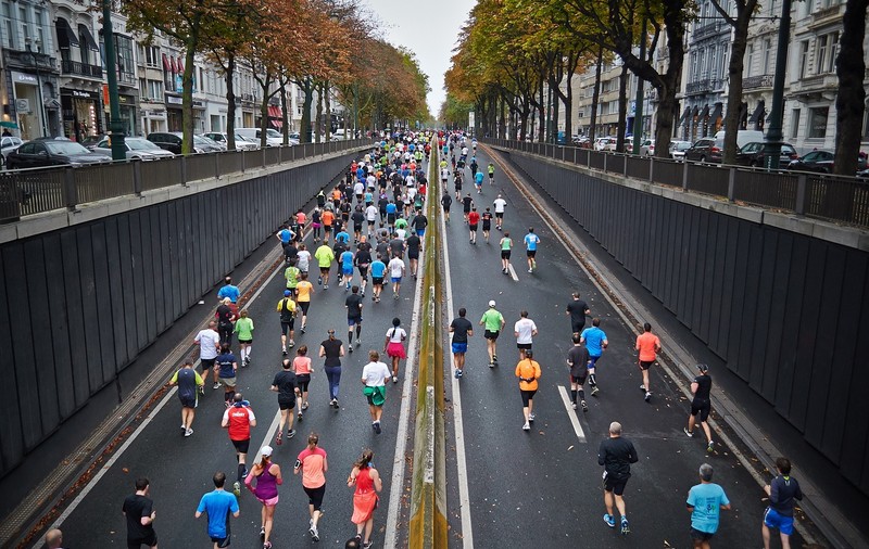 Un sportiv a murit în timpul semimaratonului din Cardiff. Alergătorul a făcut infarct