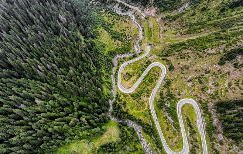 Transfăgărășan, cel mai spectaculos drum din România. Când este deschis Transfăgărășanul și ce poți vizita pe traseu