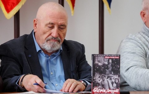 Un „securist notoriu”, apropiat de Călin Georgescu, a venit la Iași cu căruța de baliverne. A atacat NATO și a făcut afirmații controversate despre Holocaust